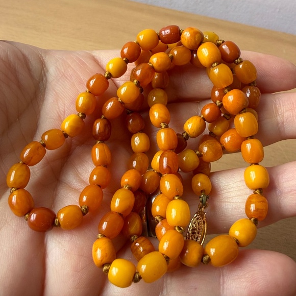 VINTAGE EGG YOLK YELLOW BAKELITE LONG NECKLACE GOLD TONE FISHHOOK FILIGREE CLASP